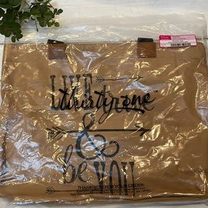 NWT/ Thirty-One Wander Tote / Large Zip